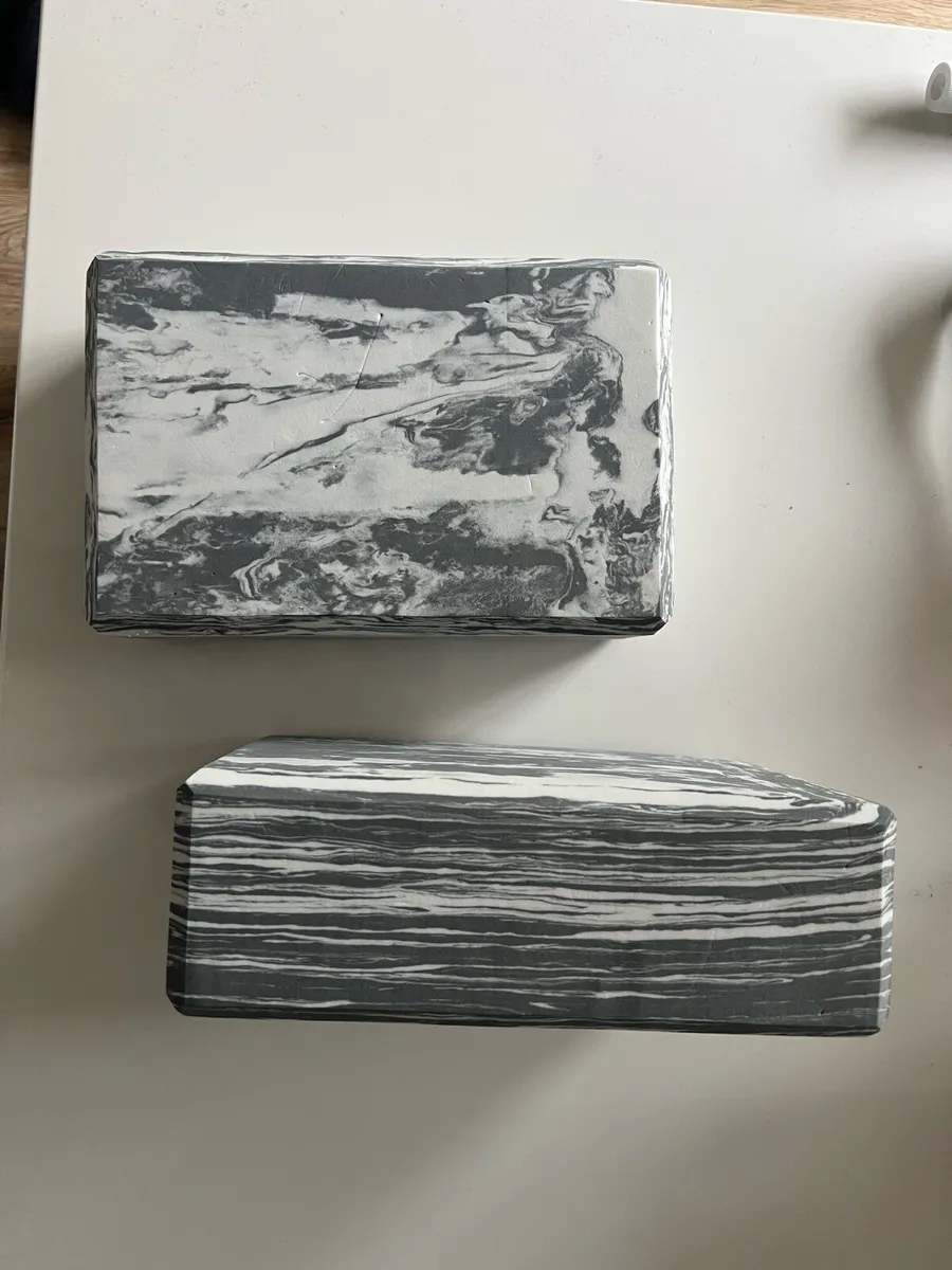 Set of 2 Yoga Blocks - Image 3