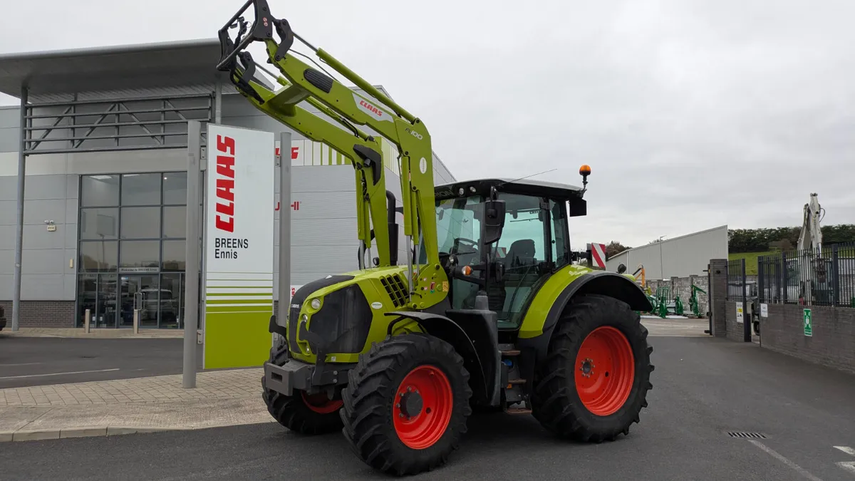 Excellent Claas Arion 510 CIS with Loader - Image 1