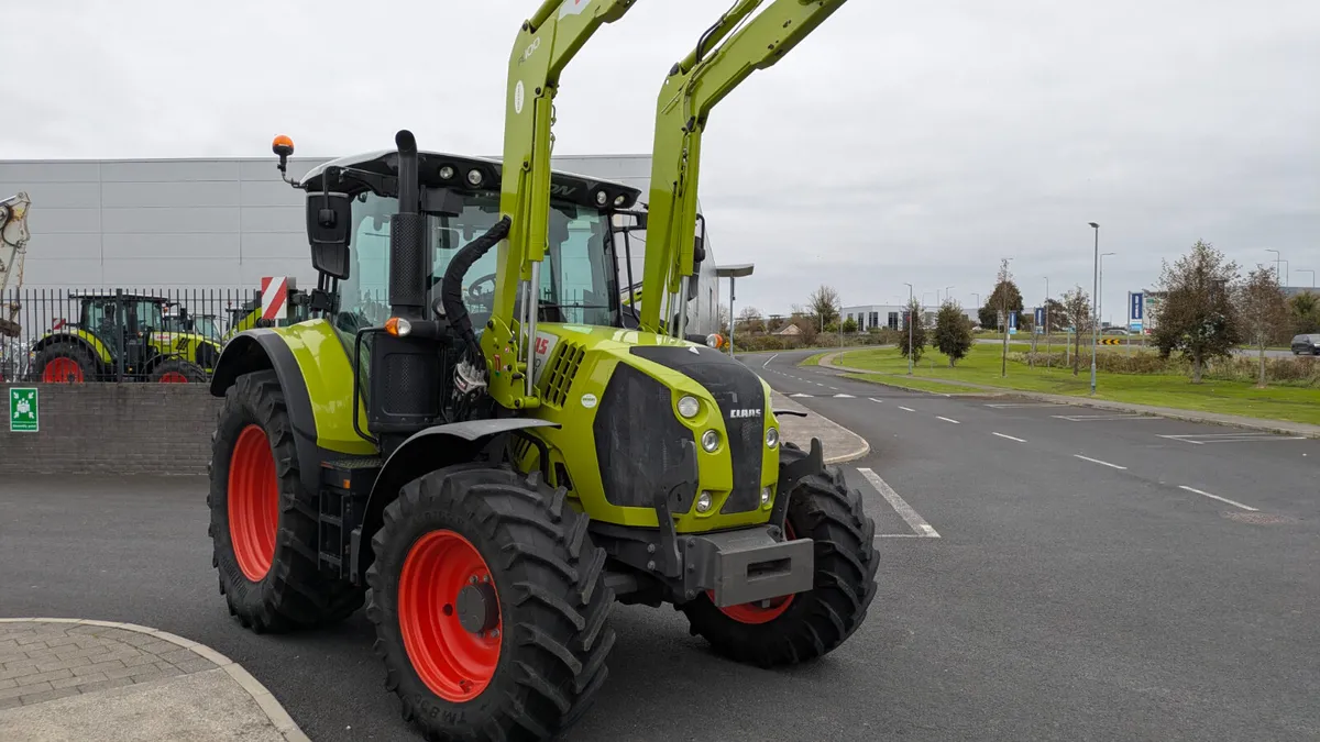Excellent Claas Arion 510 CIS with Loader - Image 3