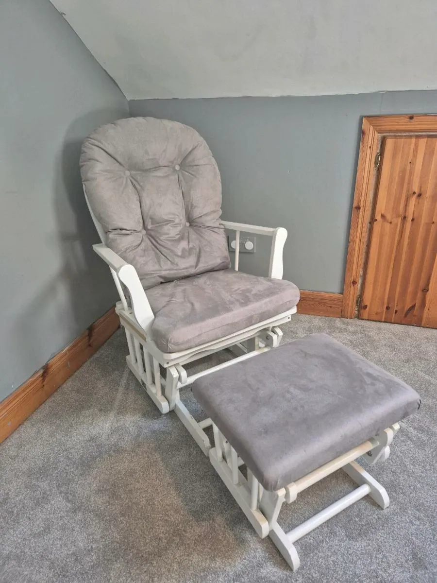 Nursing chair