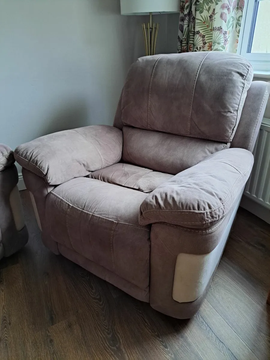 3 Piece Suite - Image 3