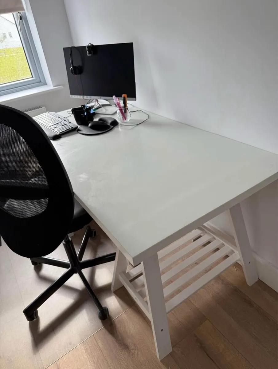 Large office desk & chair - Image 1