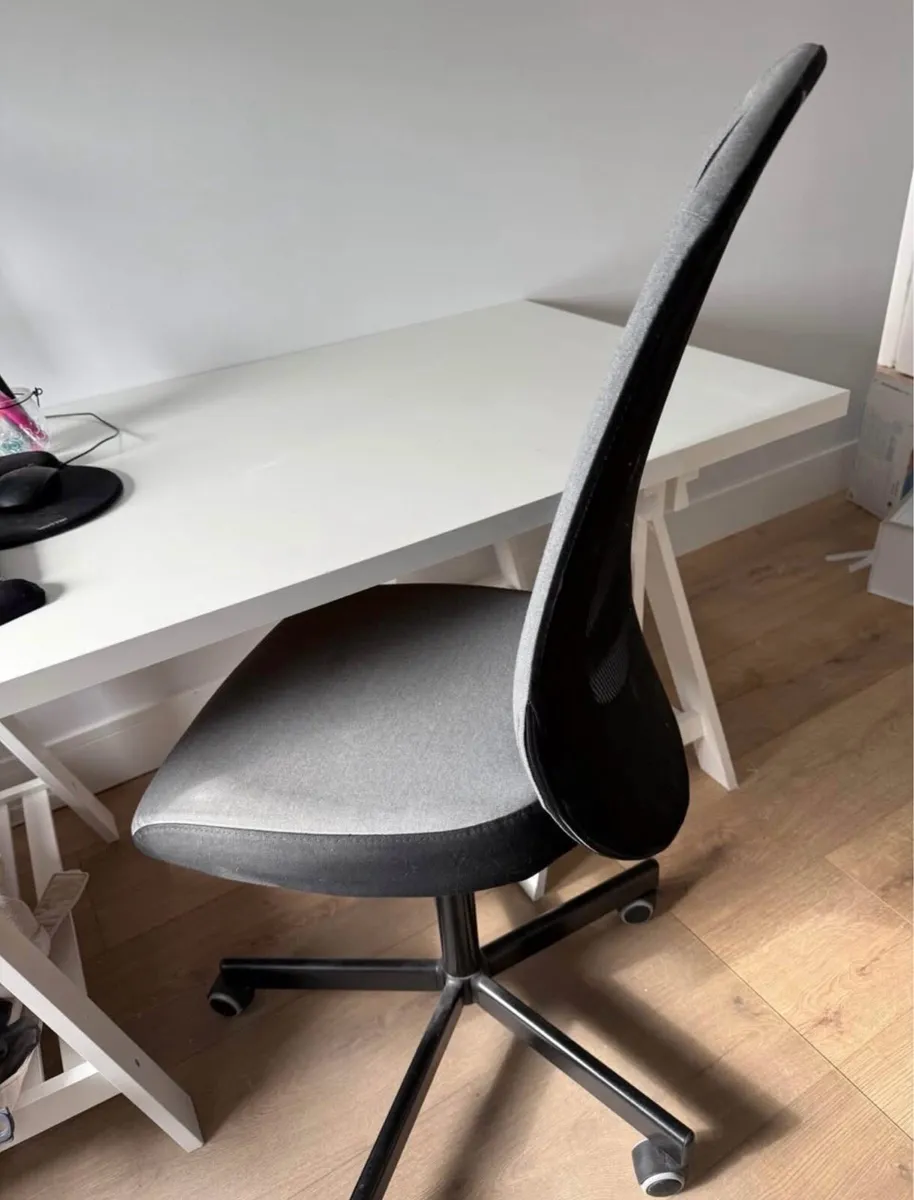 Large office desk & chair - Image 4