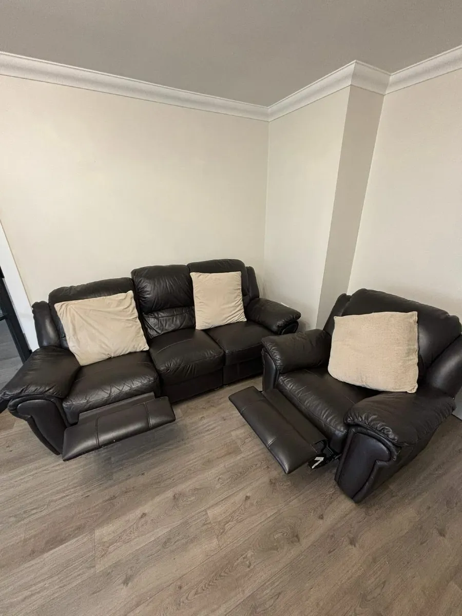 Leather suite - Image 2