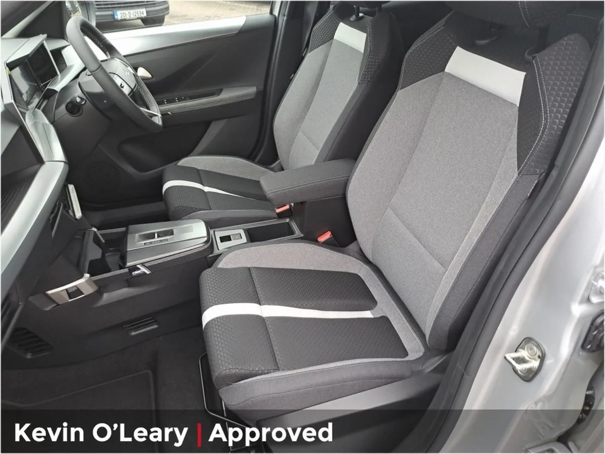 Opel Frontera 1.2 Litre Petrol Hybrid - Image 4