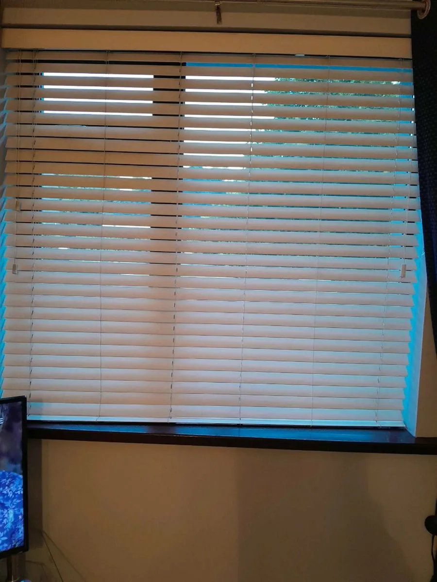 Pvc cream blinds - Image 1