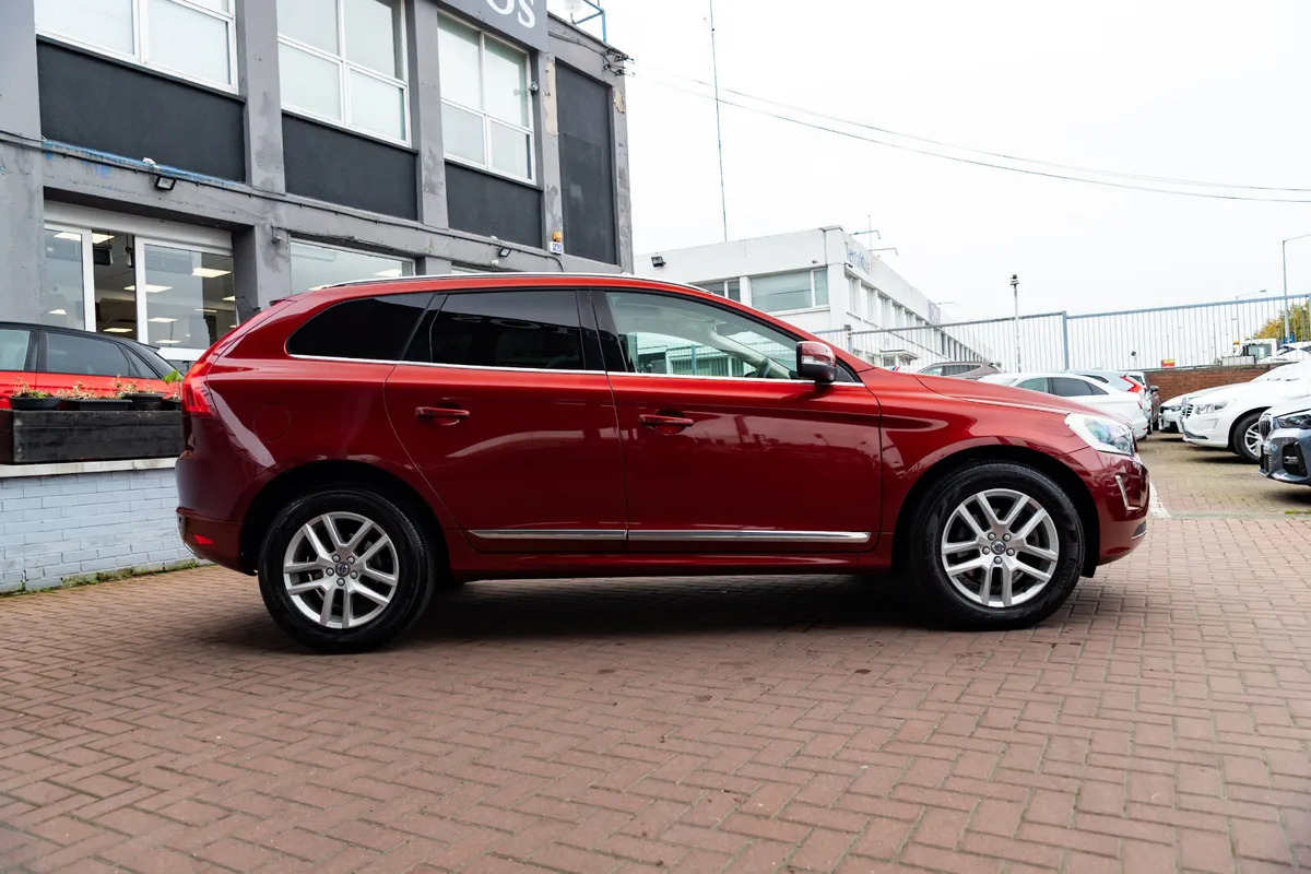VOLVO XCC60 2.0D4 CLASSIC LUXURY 5DR ESTATE AUTO - Image 2