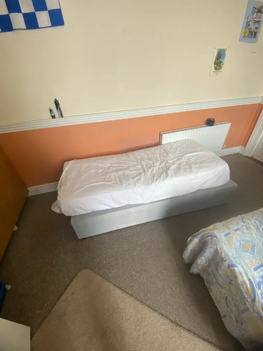 Single mattress - Image 1