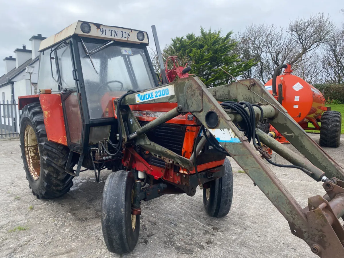 Zetor 8111 with loader - Image 4