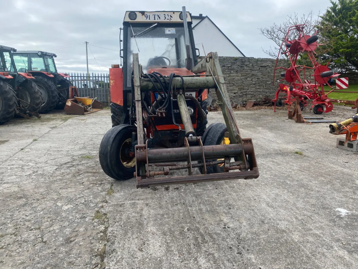 Zetor 8111 with loader - Image 2