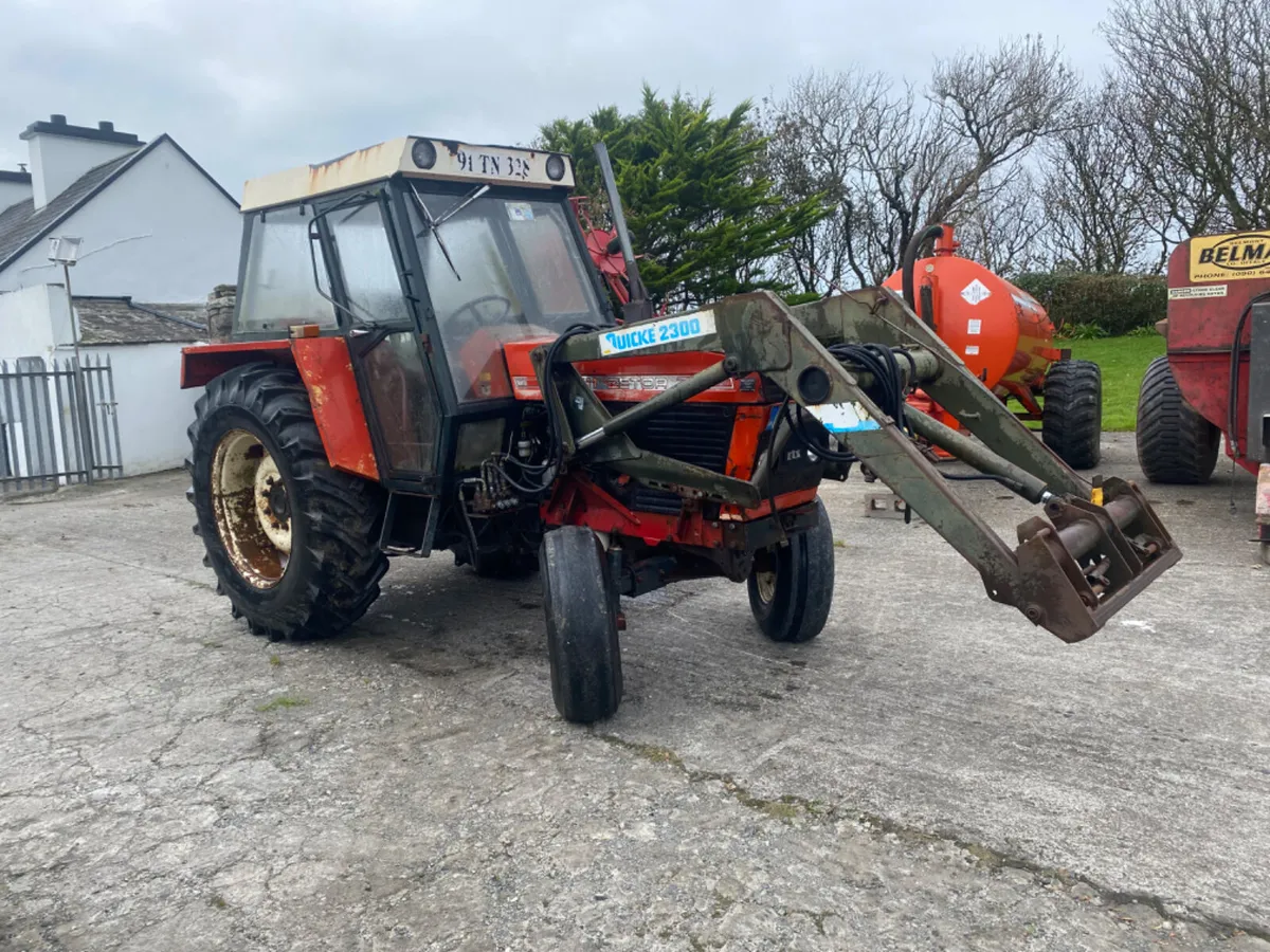 Zetor 8111 with loader - Image 1
