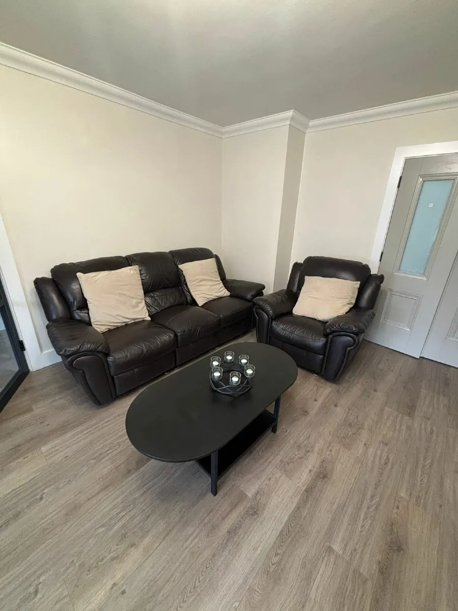 Leather suite - Image 4