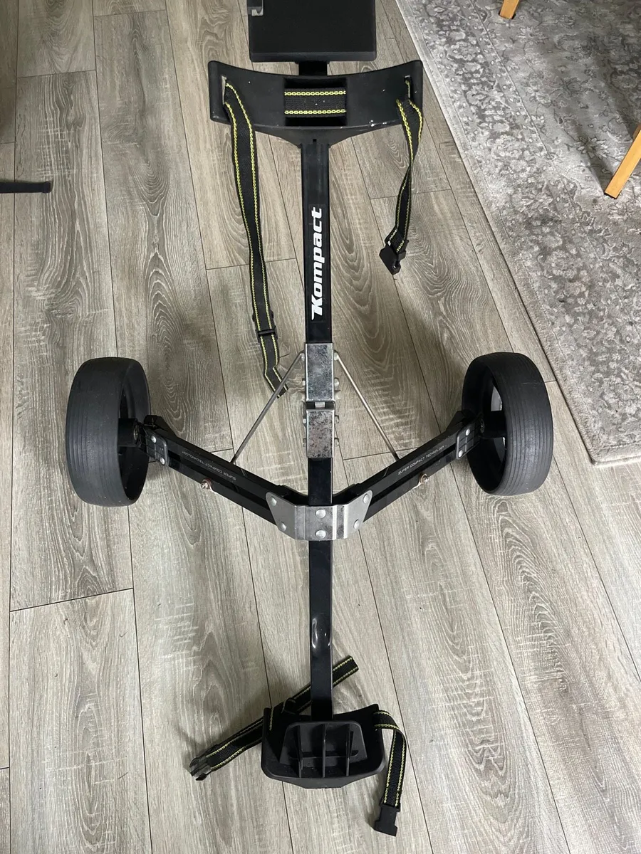 Golf trolley - Image 1