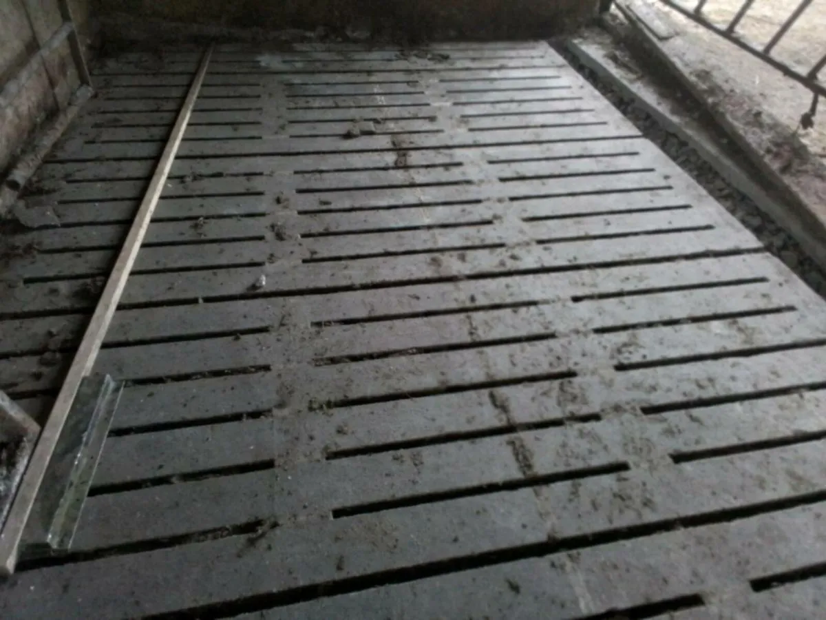 Cattle slats - Image 1