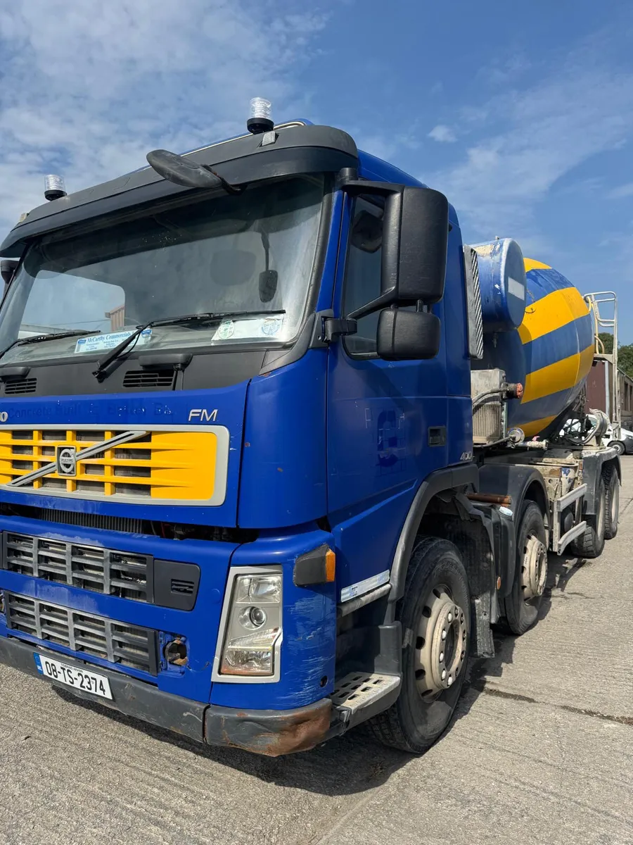 2008 VOLVO FM MIXER - Image 2