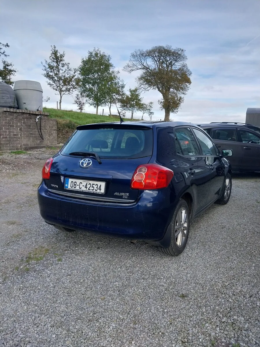 Toyota Auris 2008 - Image 2