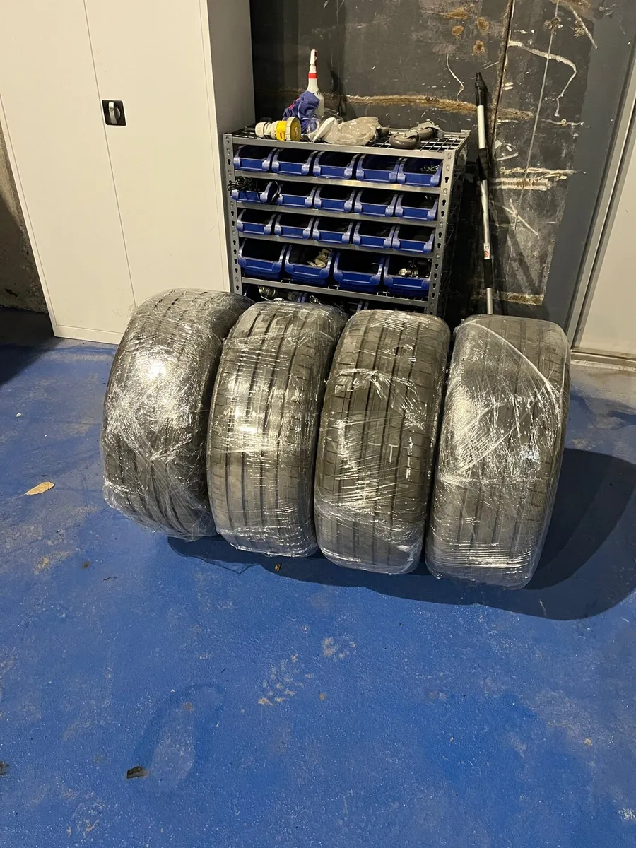 Hankook Ventus S1 Evo3 EV K127E 255/45 R19 (set) - Image 3