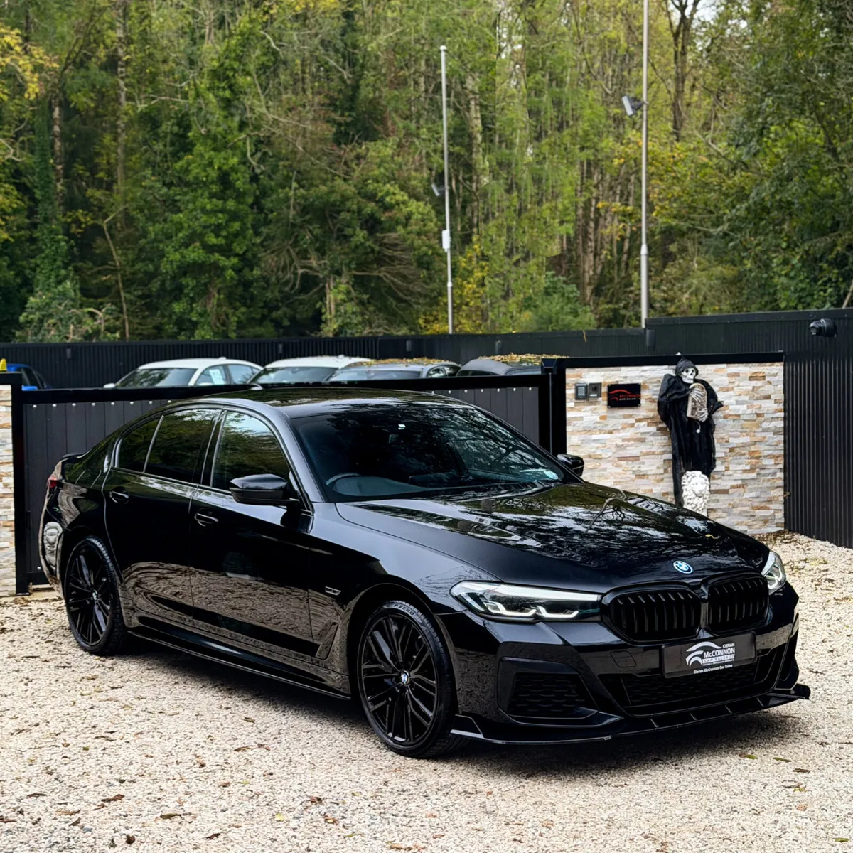 2022 (221)  BMW 530e M-SPORT X-DRIVE  290BHP - Image 1