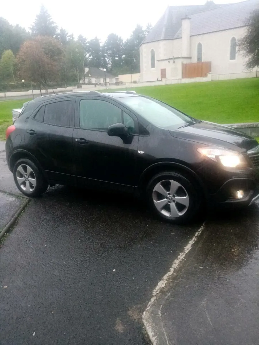 2016 opel mokka commercial and 2012 nissan qashqai - Image 2