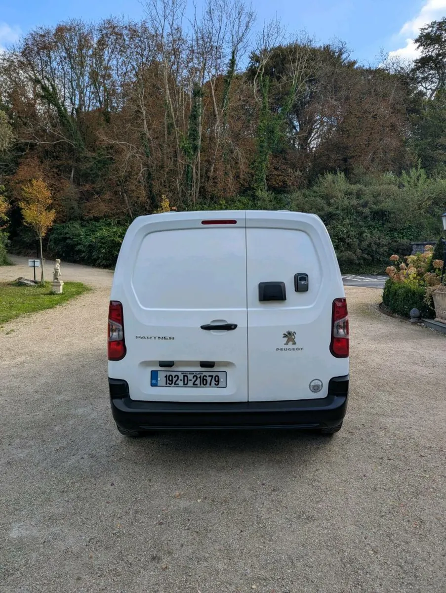 Peugeot partner only 29,000km - Image 4
