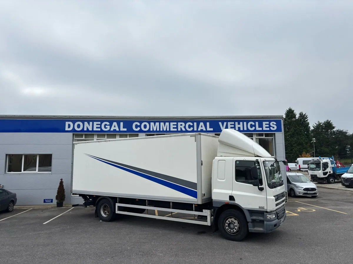 Daf CF-220 automatic Box Body - Image 1