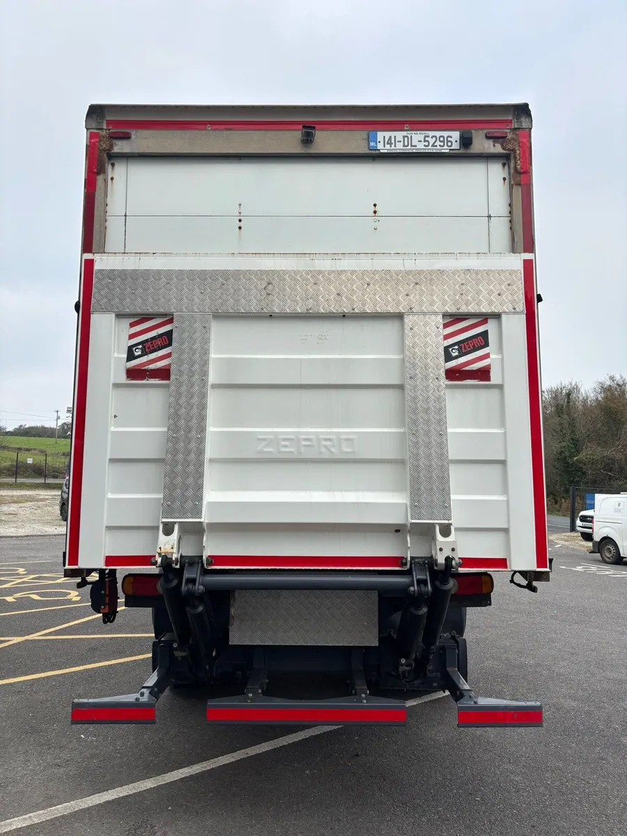 Daf CF-220 automatic Box Body - Image 4