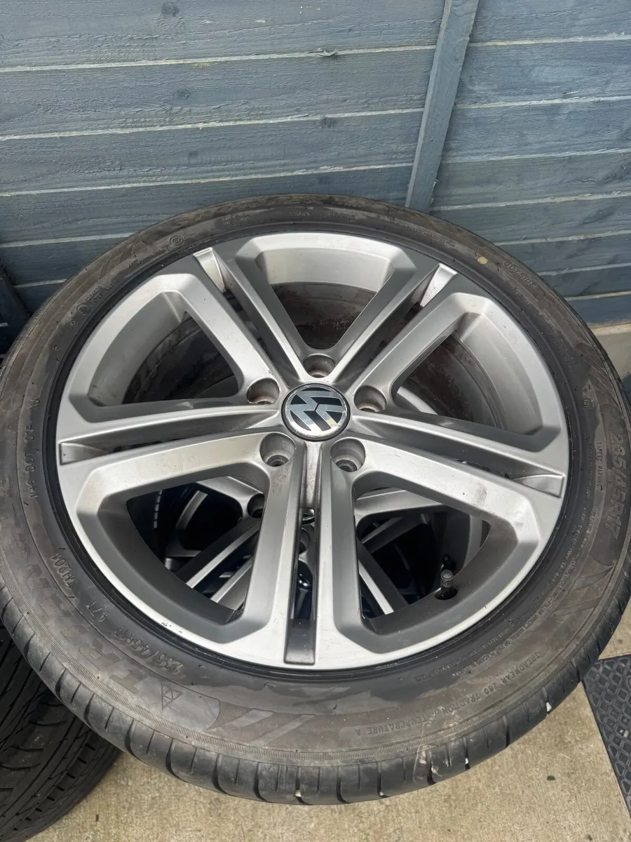 Vw R17 R -line Alloys &wheels and Tyres - Image 2