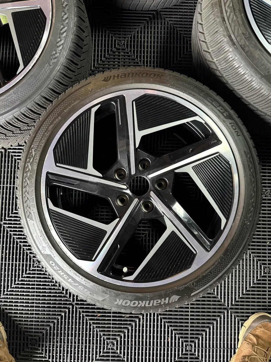 Audi GT e tron alloy wheels with new winter tyres - Image 4