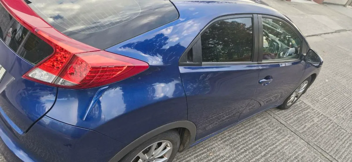 Car - Image 2