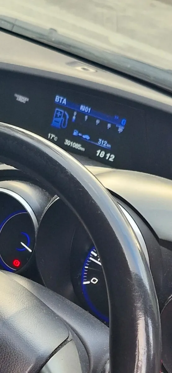 Car - Image 4