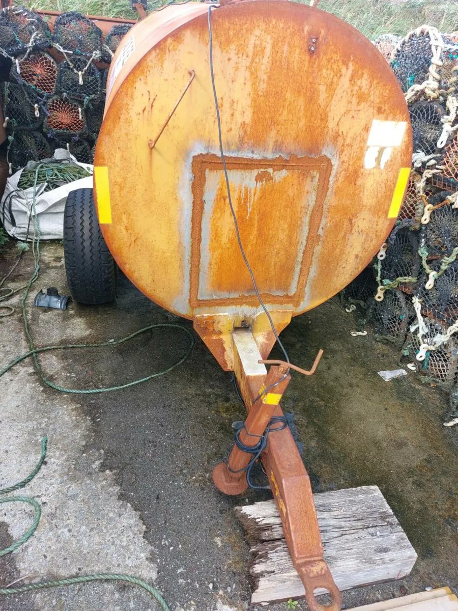 Fuel bowser - Image 2