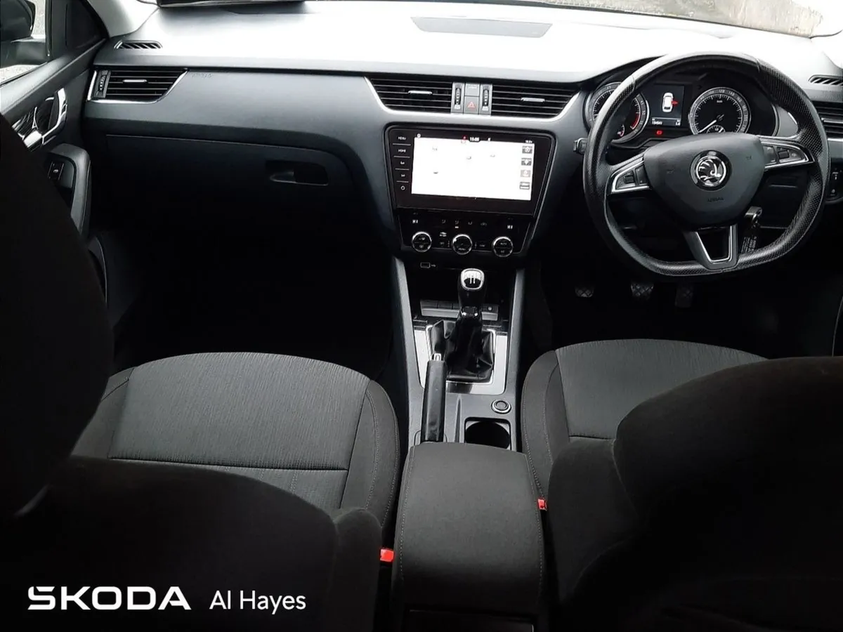 Skoda Octavia Combi Style 1.6tdi 115HP - Image 2