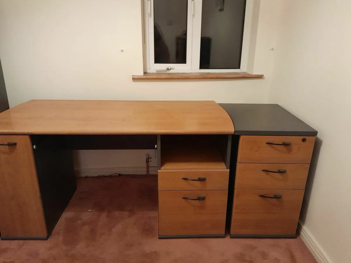 5 piece office furniture - must collect - Image 1