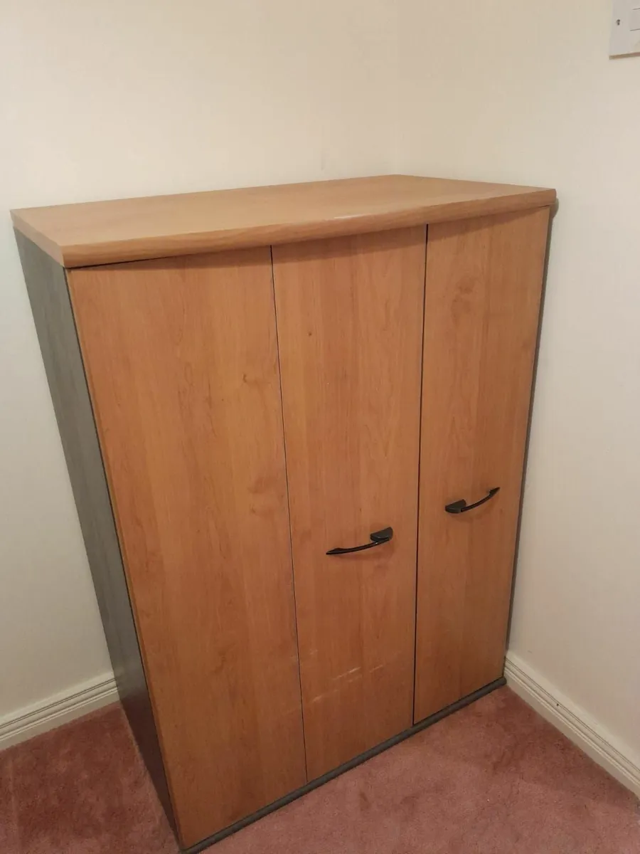 5 piece office furniture - must collect - Image 3