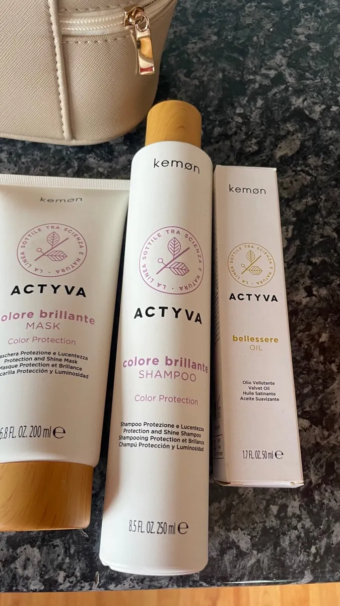 Hair  products with new case - Image 3