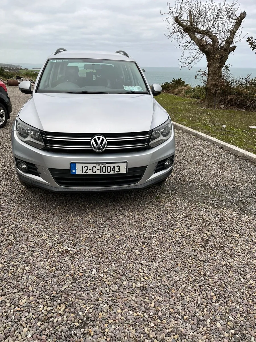 Volkswagen Silver Tiguan - Image 2