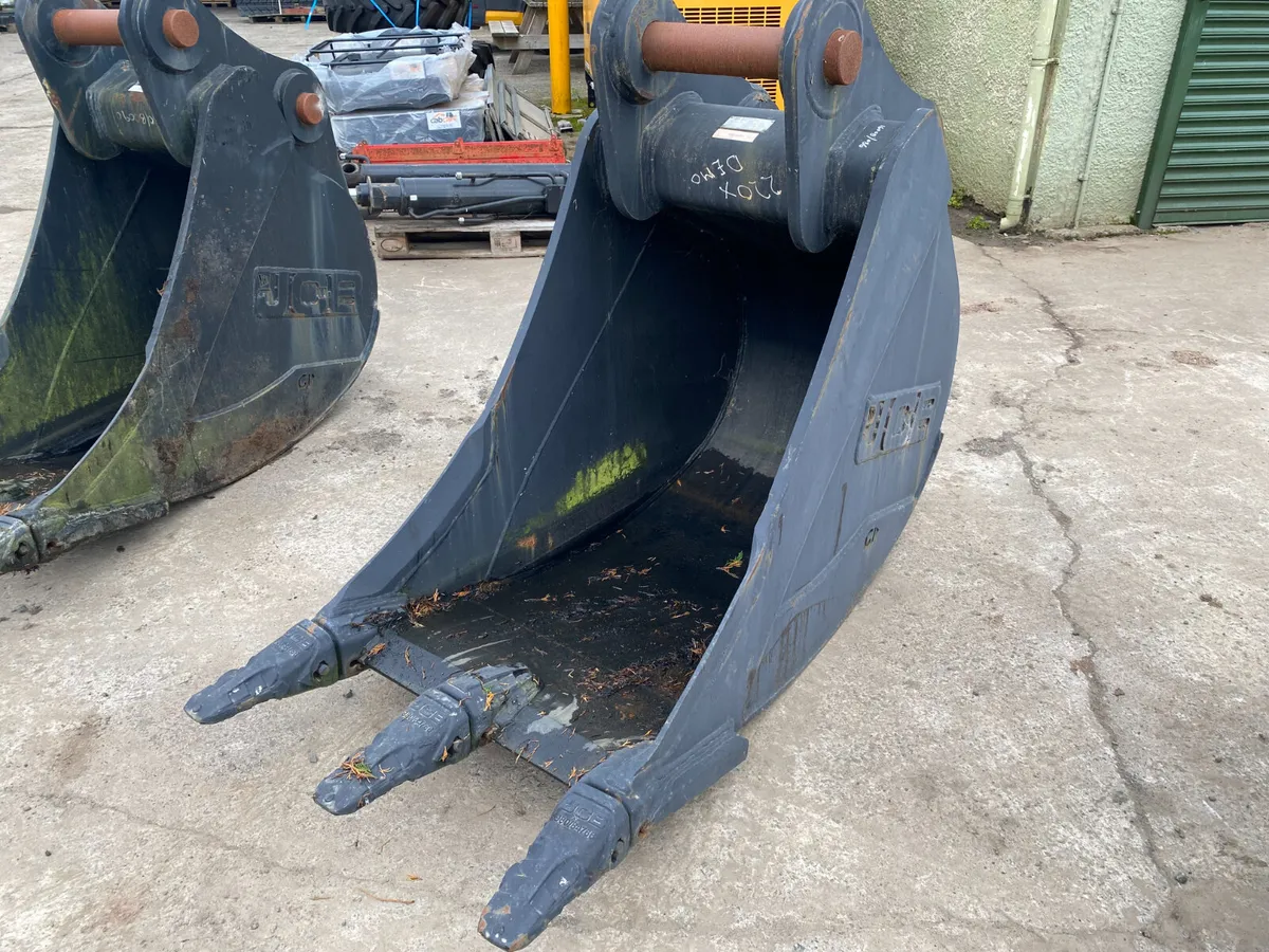 JCB Digging Bucket 660mm - Image 2