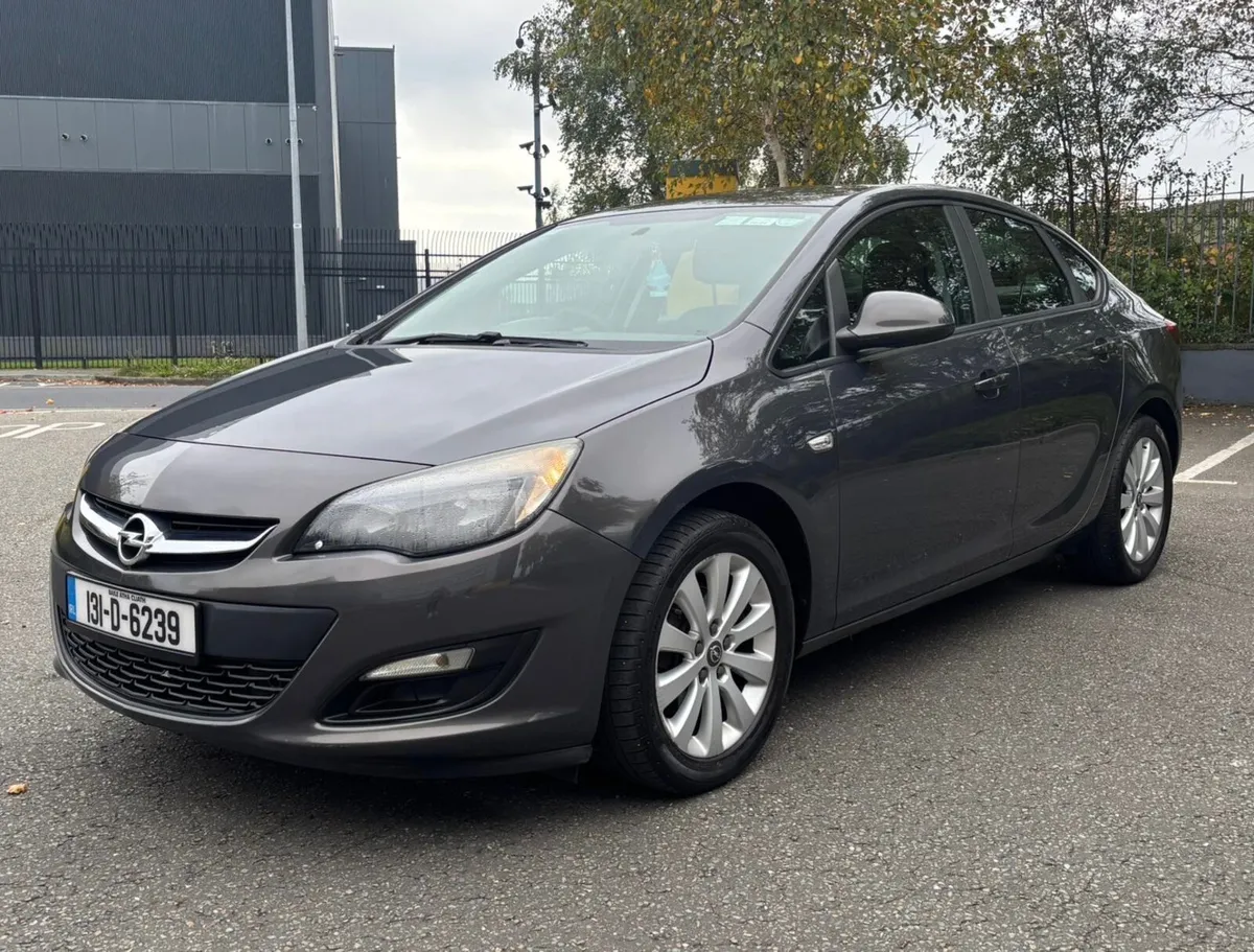 Opel Astra  1.7 CDTI Low Kms - Image 2