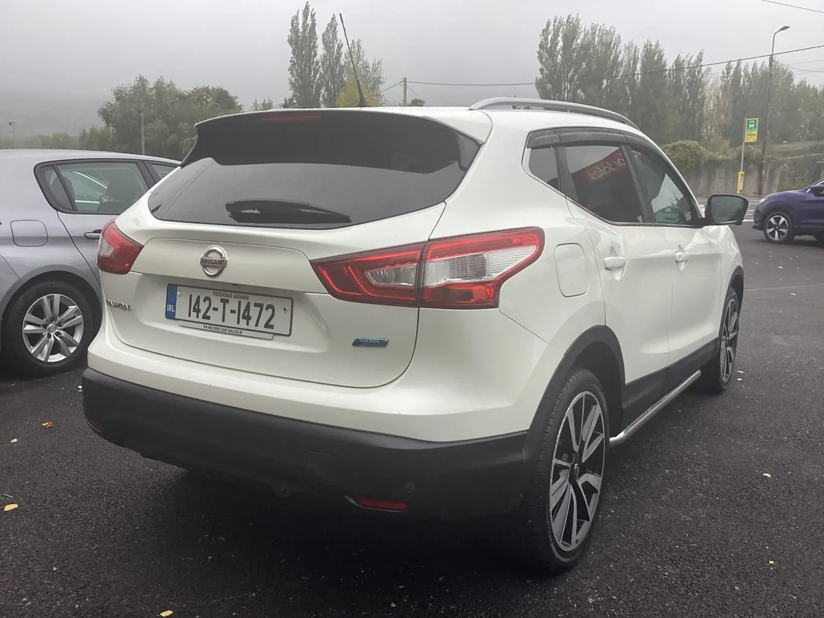 Nissan Qashqai ** CAMERA * SAT NAV - Image 4