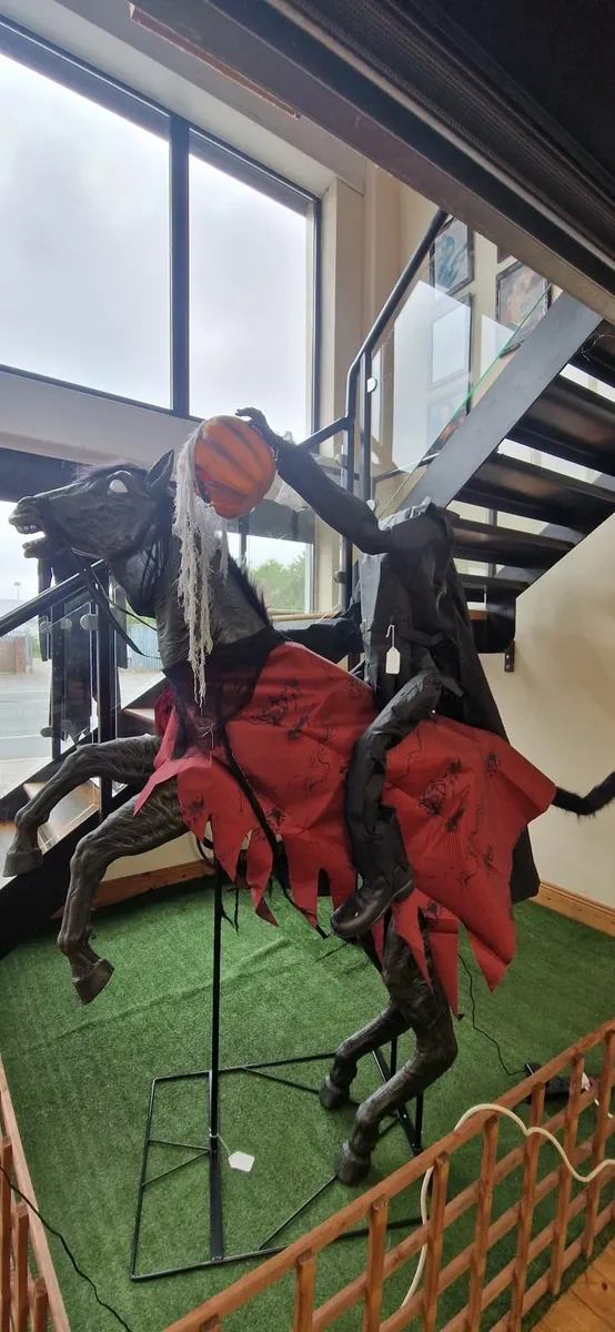 Halloween Decorations - Animatronics - Image 3