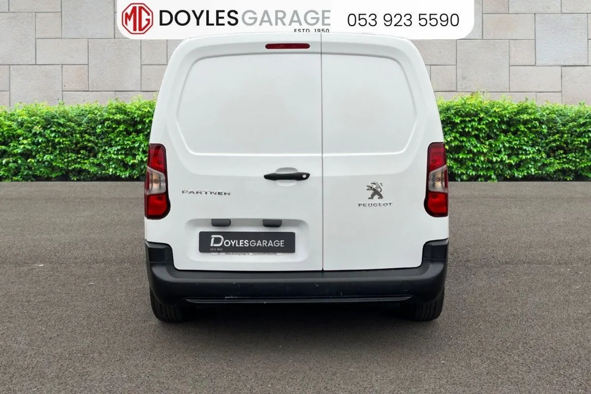 Peugeot Partner Active  vat Docket - Image 4