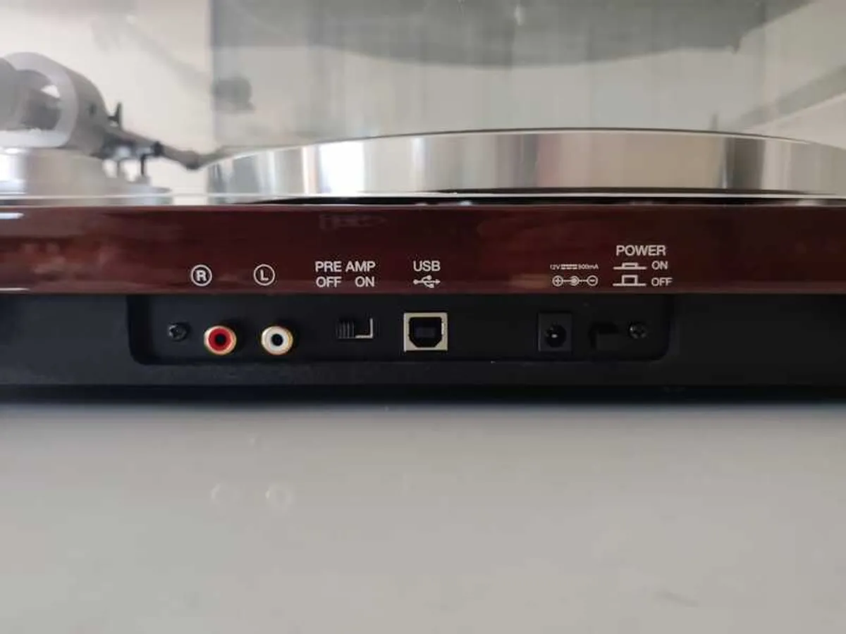 AKAI BT500 Turntable (Walnut) - Image 4