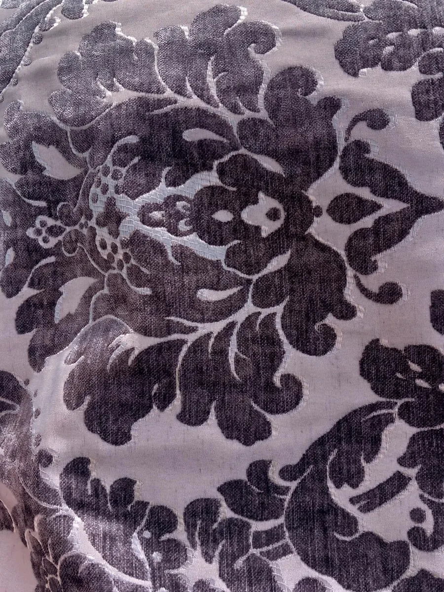 2 sets of grey eyelet curtains - Image 1