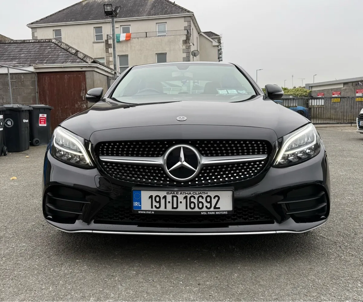 Mercedes-Benz C180 AMG Line - Image 2