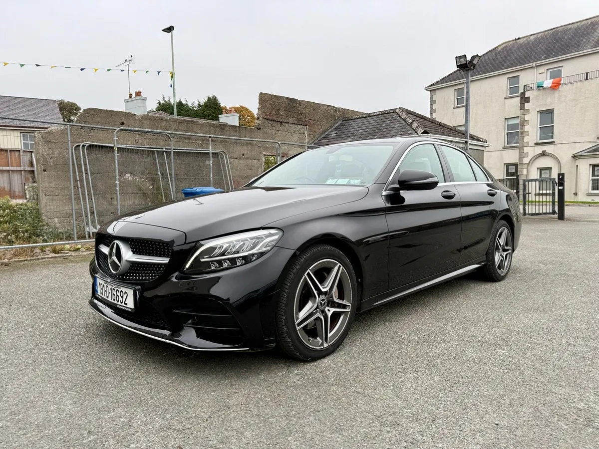Mercedes-Benz C180 AMG Line - Image 3