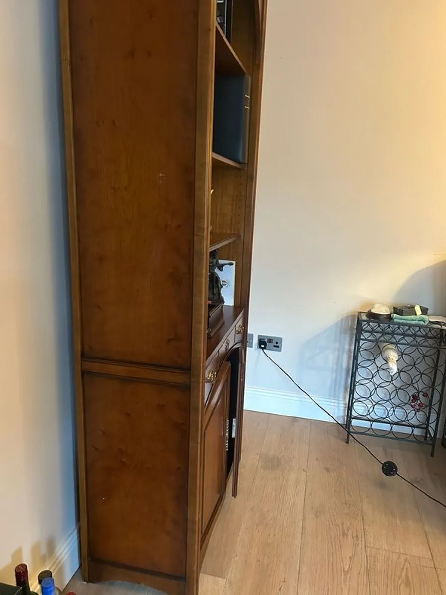 cabinet - Image 3