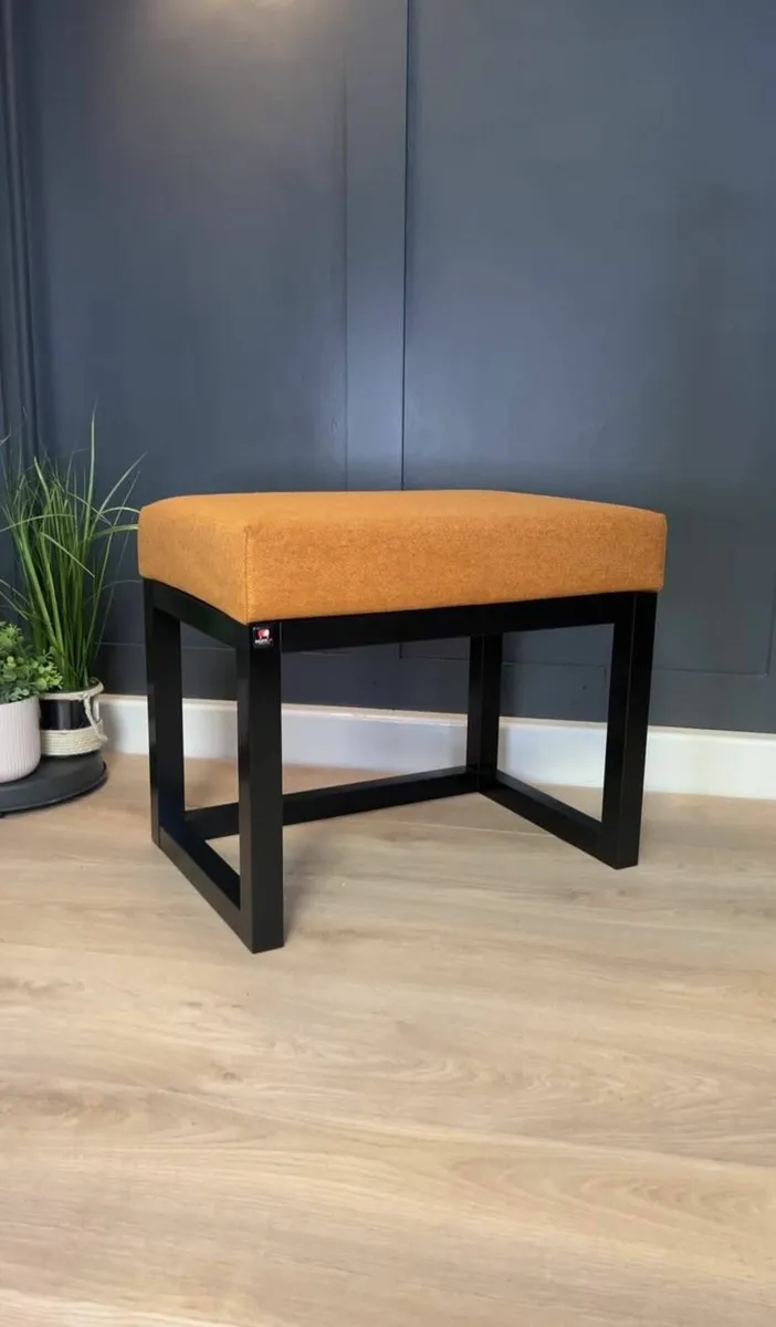 Wooden frame single bench - Image 3