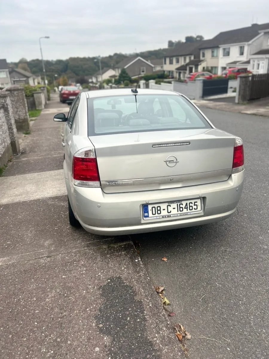 Opel Vectra 1.8 Petrol 2008 Low Km - Image 4