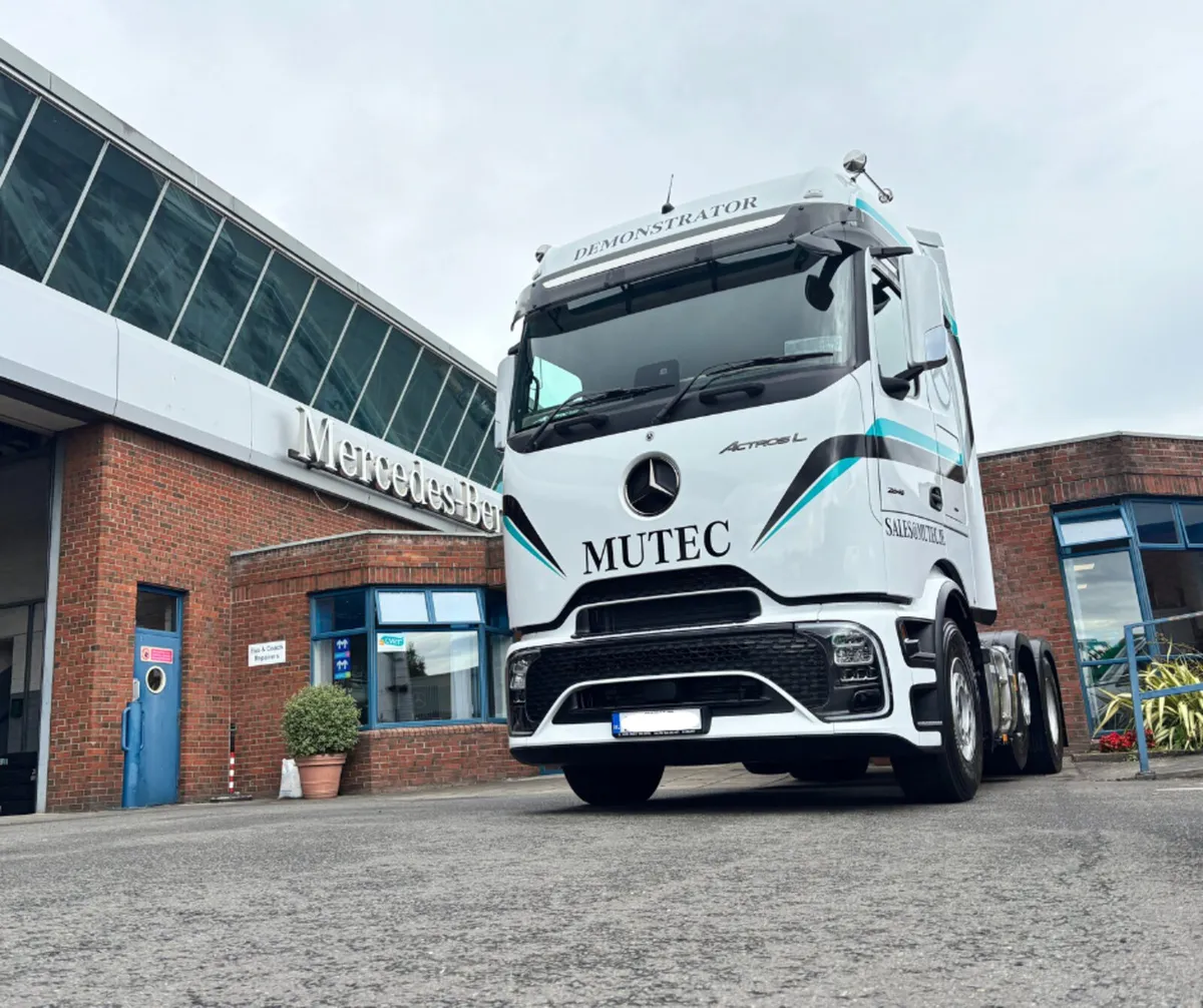 Mercedes-Benz Actros Pro Cabin 2648 - Image 2