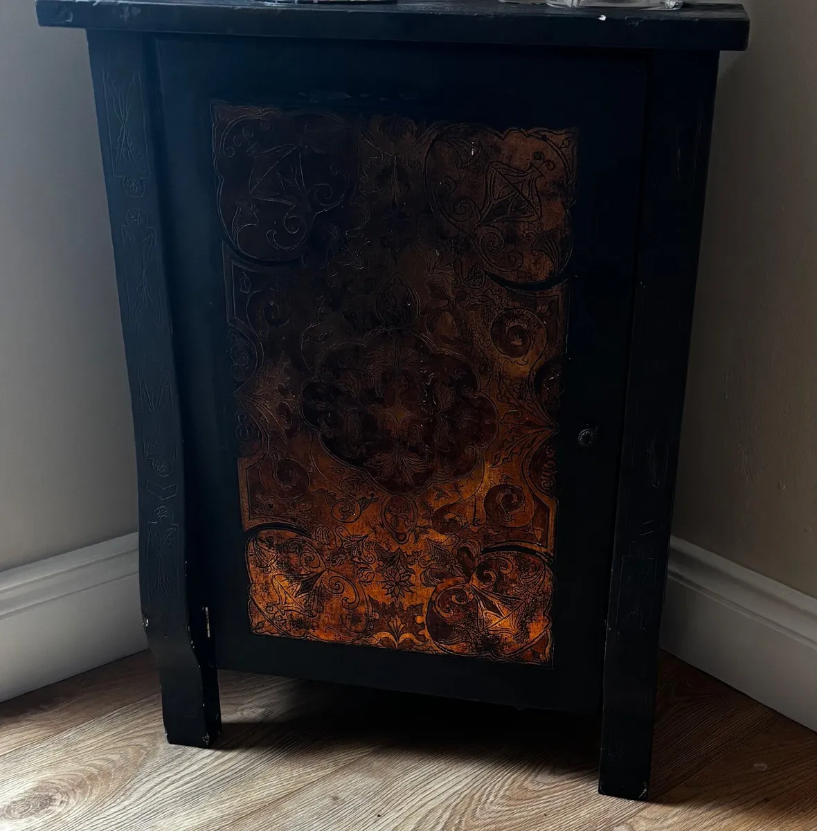 Vintage locker - Image 4